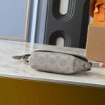 Louis Vuitton Pulse Wearable Wallet Sand 22cm M14794 - Image 7