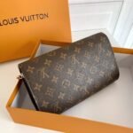 Louis Vuitton Pochette Louise Chain Monogram Canvas Brown 23cm - Image 6