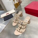 Valentino Garavani Rockstud Slide Sandal In Laminated Nappa Beige 7W2S0C47Vod P45 - Image 5