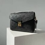 Louis Vuitton Monogram Canvas Pochette Métis Black 25Cm - Image 2