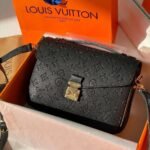 Louis Vuitton Monogram Canvas Pochette Métis Black 25Cm - Image 5