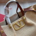 Valentino Garavani Medium Straw Summer Tote Beige 35Cm 7W2B0K39YCE D84 - Image 4