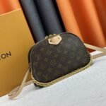 Louis Vuitton Be Alma Monogram Canvas Beige Tag 22Cm - Image 5