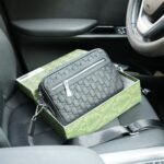 Gucci Gg Emblem Small Crossbody Bag Black 27Cm 850242 Aafom 1053 - Image 4