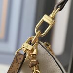 Louis Vuitton Multipass Bag Vanille 30Cm M29094 - Image 7