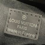 Louis Vuitton Avenue Slingbag 31Cm Black And Grey N40439 - Image 2